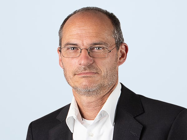 headshot for Ralf Posselt