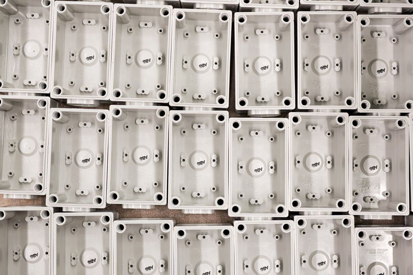 custom-housings -web