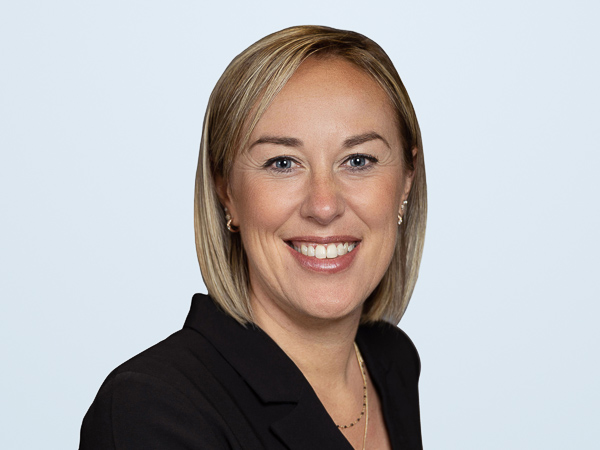 headshot for Valérie Garnier